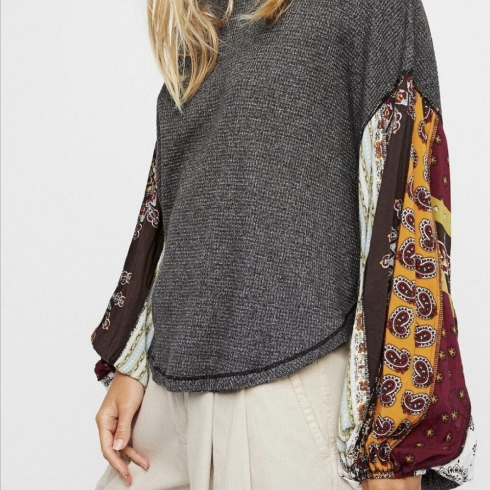 We the Free Loose Gray Blossom Patchwork Thermal Top. Paisley Balloon Sleeve. XS